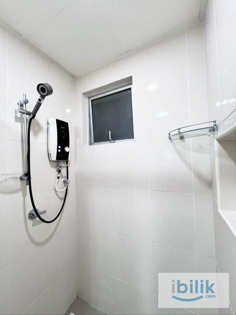 [MALE UNIT] Master Bedroom at OUG PARKLANE - Image 2