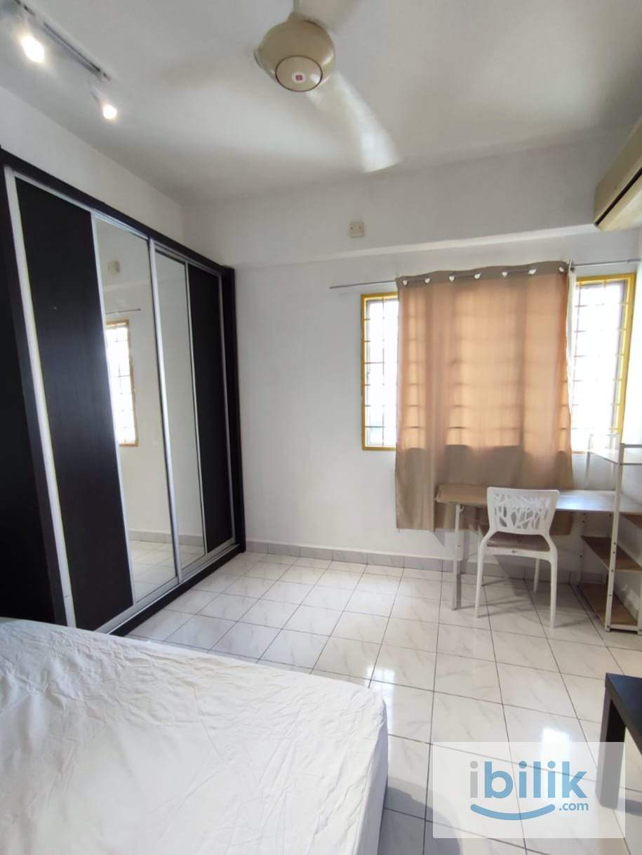 [LRT Bangsar] Master BedRoom for Rent in Menara Pelangi  - Image 3