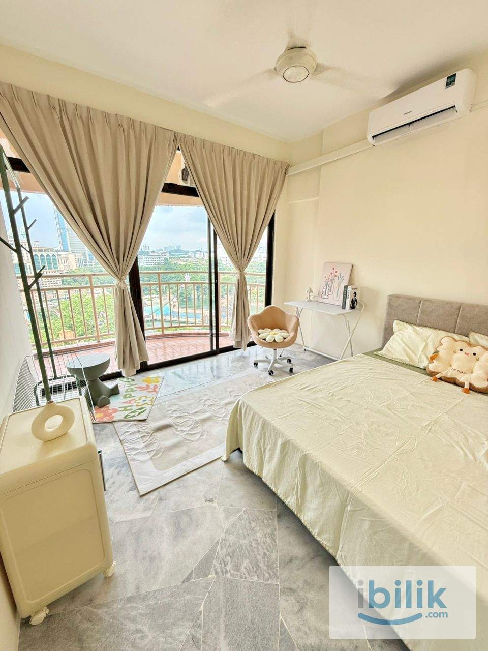 INDAH VILLA Balcomy room with own bathroom Sunway University Monash - Image 3