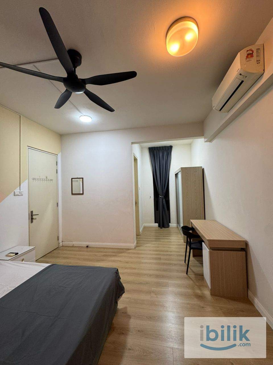 Premium ⭐️ Master Room Fully Furnished @ Nova Saujana, Special Promotion, Aircond Wardrobe Table Chair Mattress - Image 1