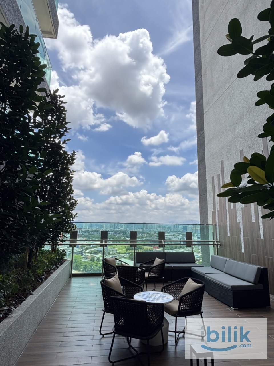 🔥Verando Residence, Petaling Jaya, NEW CONDO Master Room🔥Fully Furnish NEW 10” Mattress Aircond Wardrobe Table Chair - Image 4