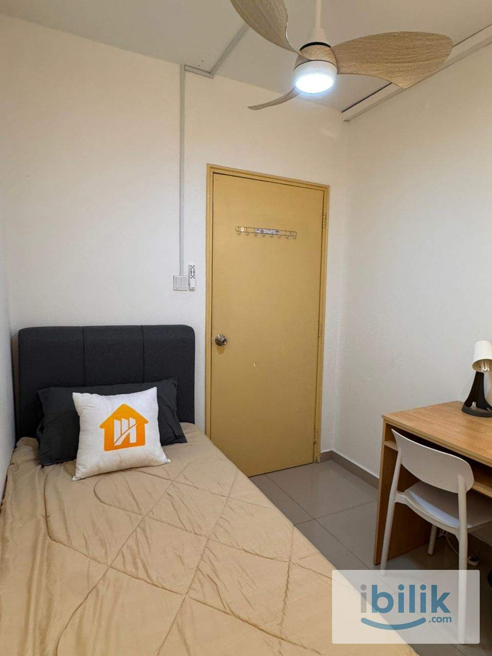 🔥De Tropicana, Kuchai Lama, SINGLE Room🔥Fully Furnish NEW RENO, Aircond Wardrobe Table Chair Mattress - Image 1