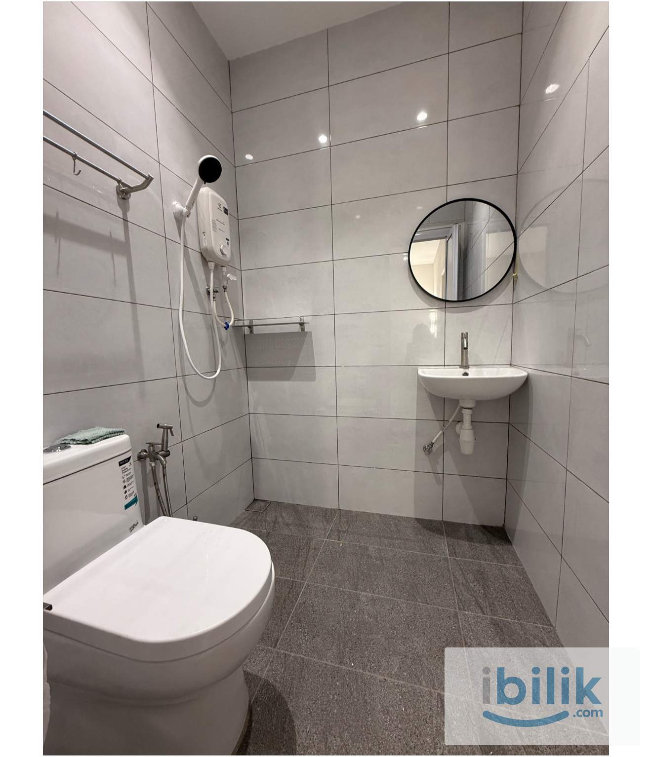 Master Middle bedroom For Rent in Taman Bagan Butterworth  - Image 4