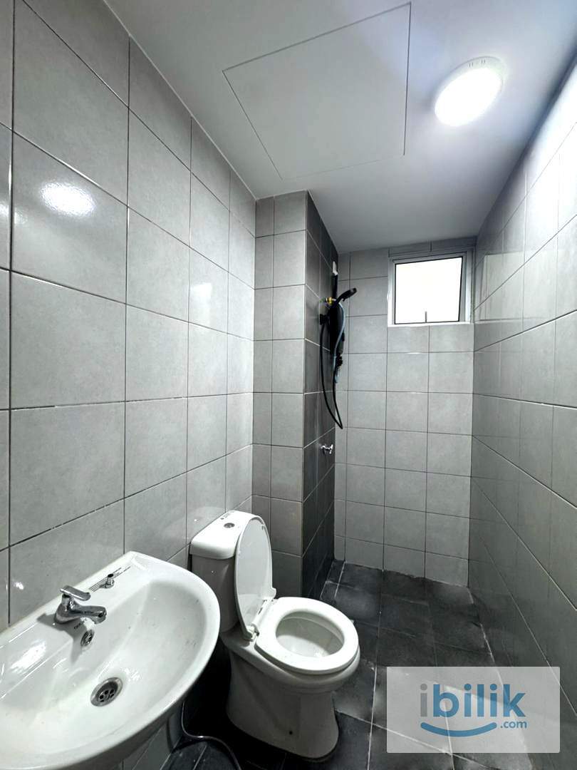 Berlian 2 Setapak | Master Room with Private Bathroom - Image 6