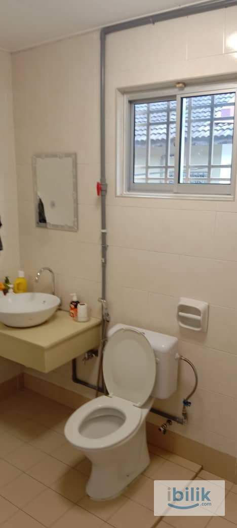 Kota Damansara Chinese Female Room For Rent @ Seksyen 6 Landed House near Thomsom, Segi, Dataran Sunway  - Image 2