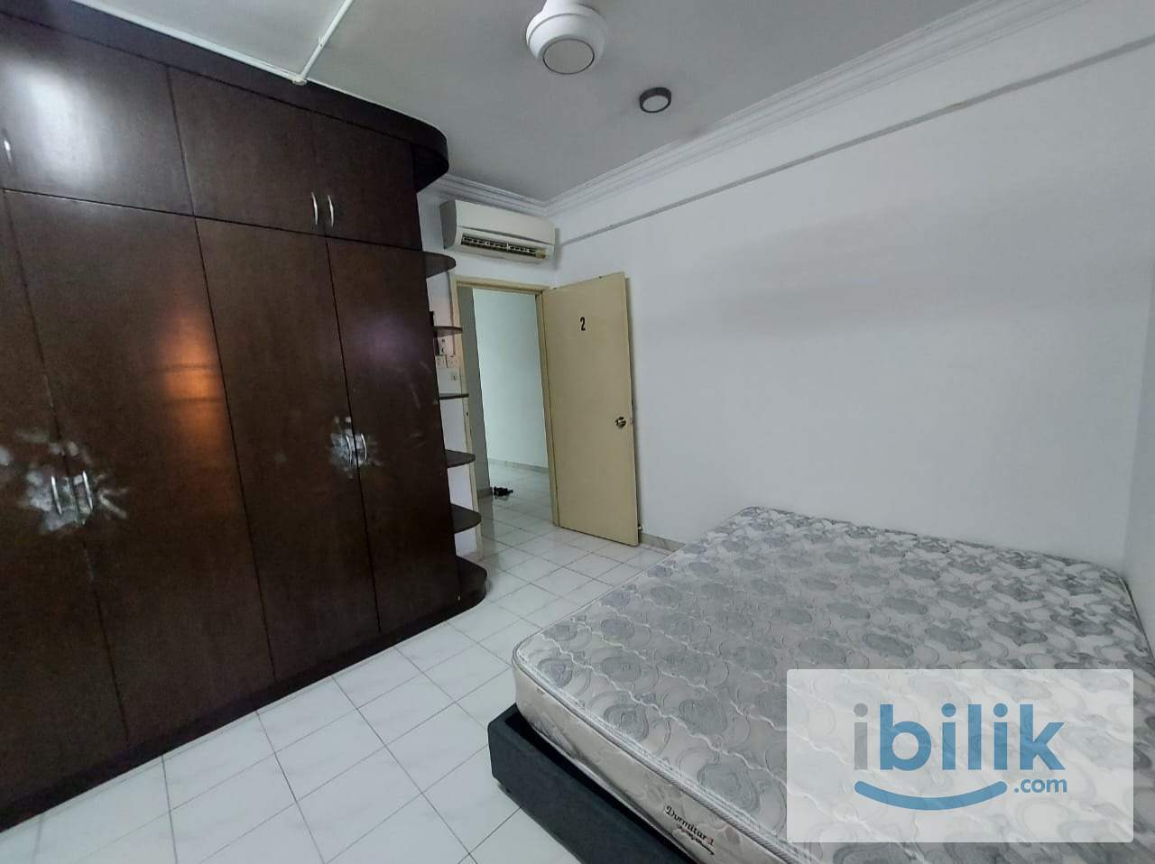 Medium Room with Window & AC @ D'Aman Crimson walking distance to LRT Lembah Subang - Image 2