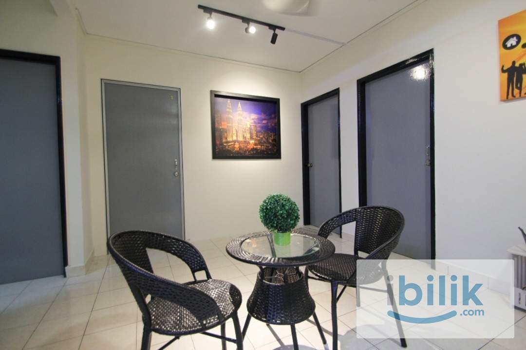 Female Unit Medium Room with Window & AC @ Palm Spring Kota Damansara near MRT Surian - Image 3