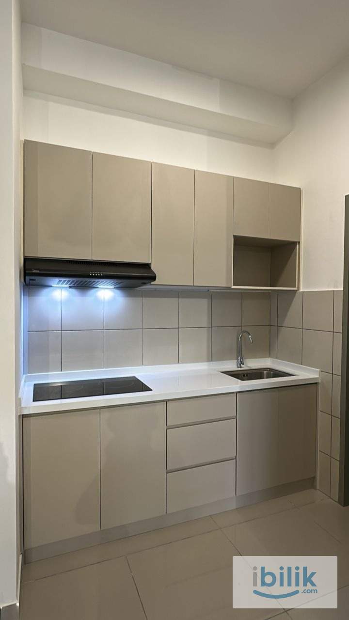 Damansara Perdana D'Vervain Single Room Queen Bed with AC, near to Hextay Mall, Kepong, Damansara  - Image 5