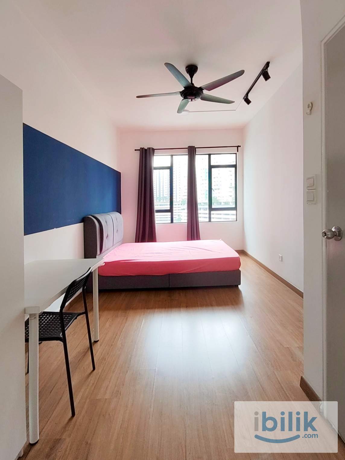 The Greens Master Room with Private Bathroom @ Subang West - Image 1