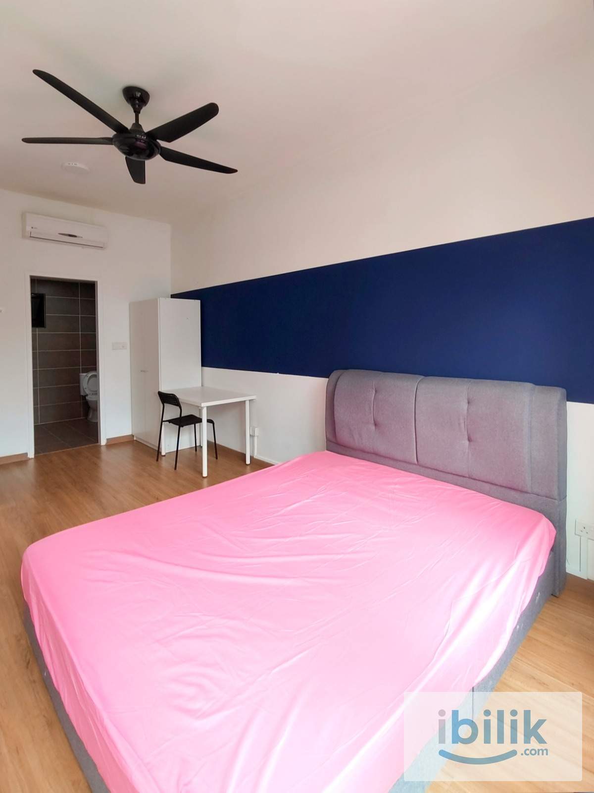 The Greens Master Room with Private Bathroom @ Subang West - Image 2