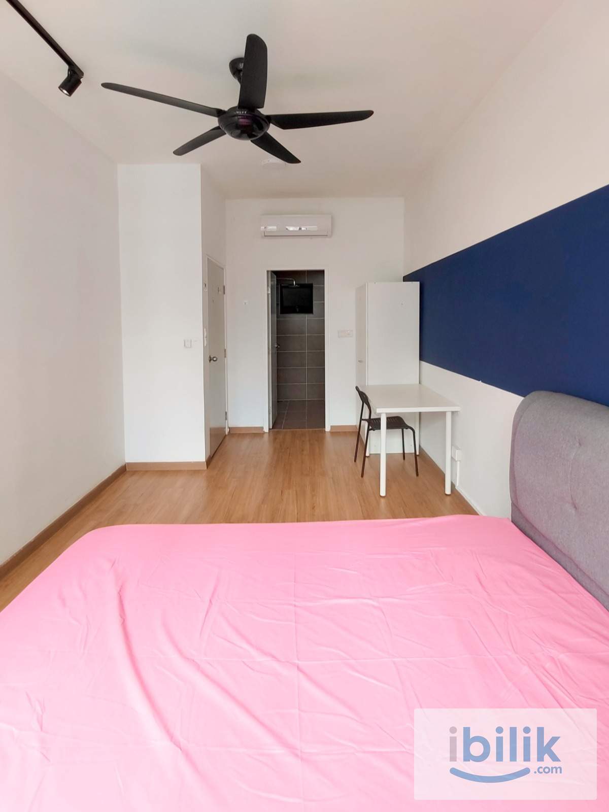 The Greens Master Room with Private Bathroom @ Subang West - Image 3