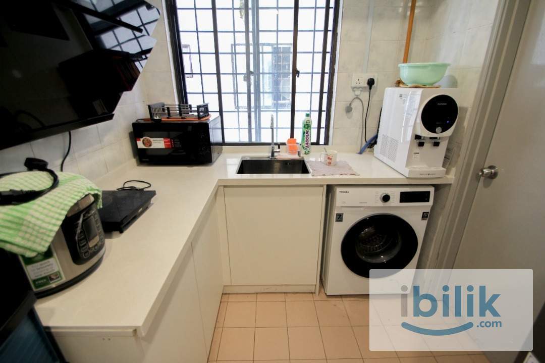 Queen Bedroom with Aircond @ Kenanga Point, Pudu near to Bukit Bintang, LRT & Monorail - Image 6