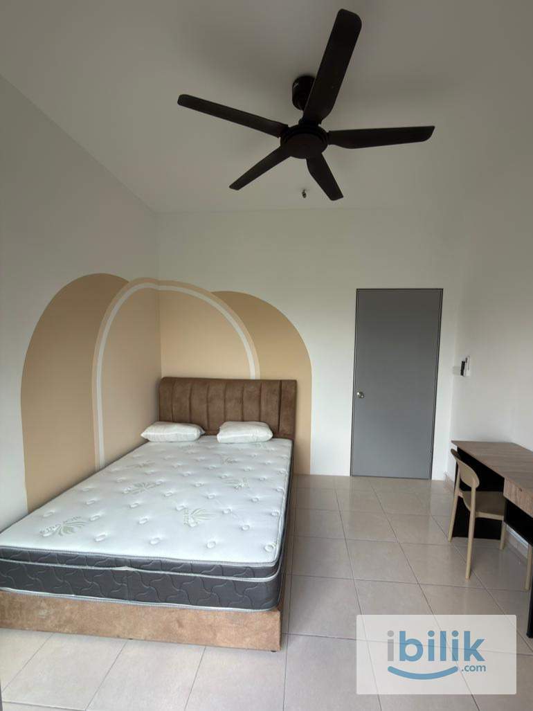 Residensi Amansuri City Sentral_R4 Super Medium Room (Balcony)_Female - Image 2