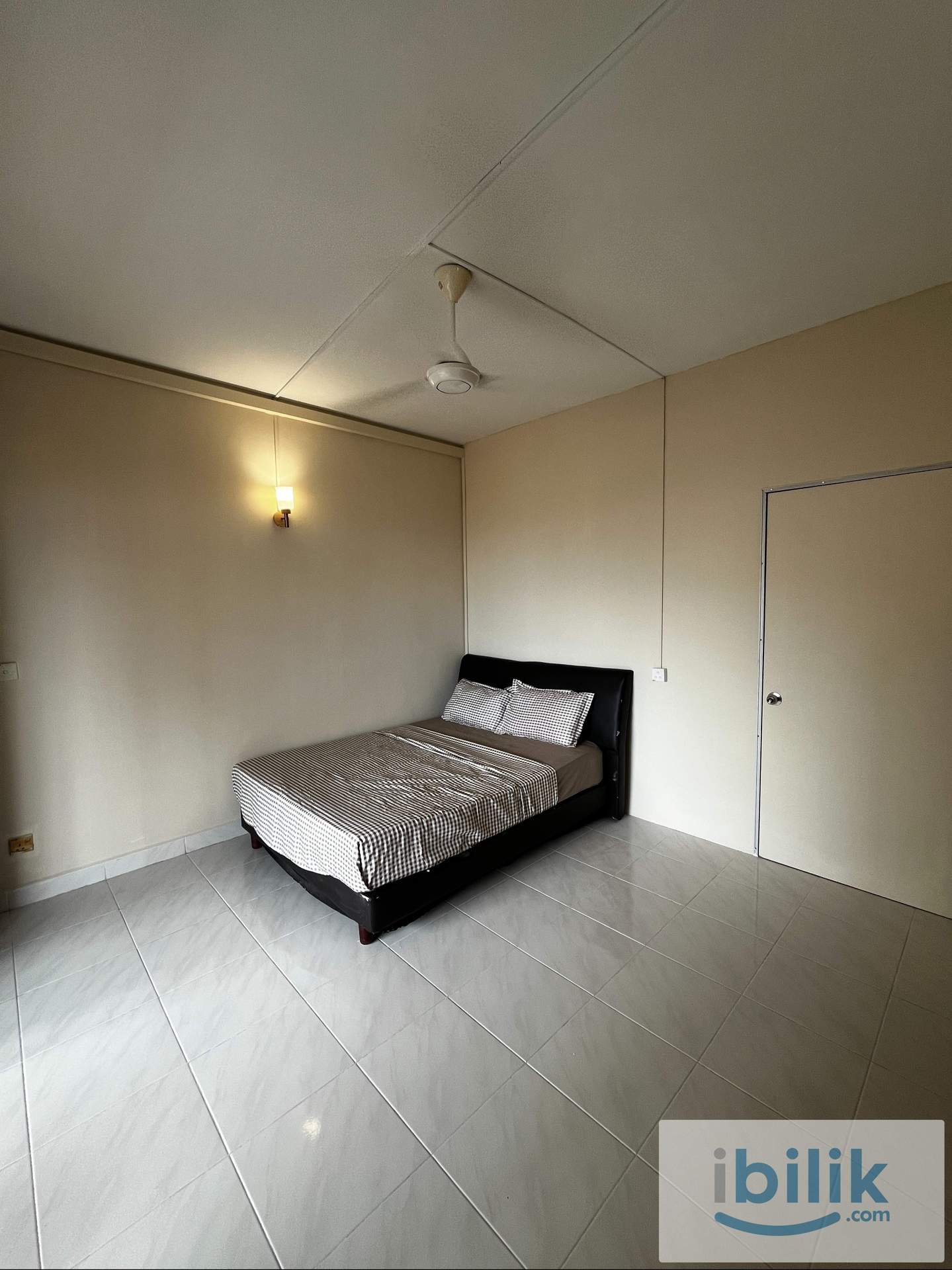 Seri Maya Condominiums_R4 Super Medium Room_Female - Image 8