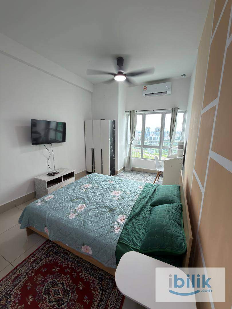 Razak City Residences_Large Shared Room R1_Private Bathroom_Female - Image 2