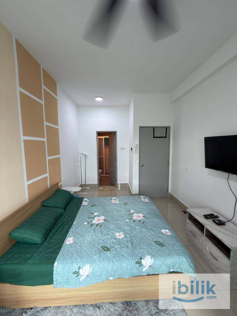 Razak City Residences_Large Shared Room R1_Private Bathroom_Female - Image 3