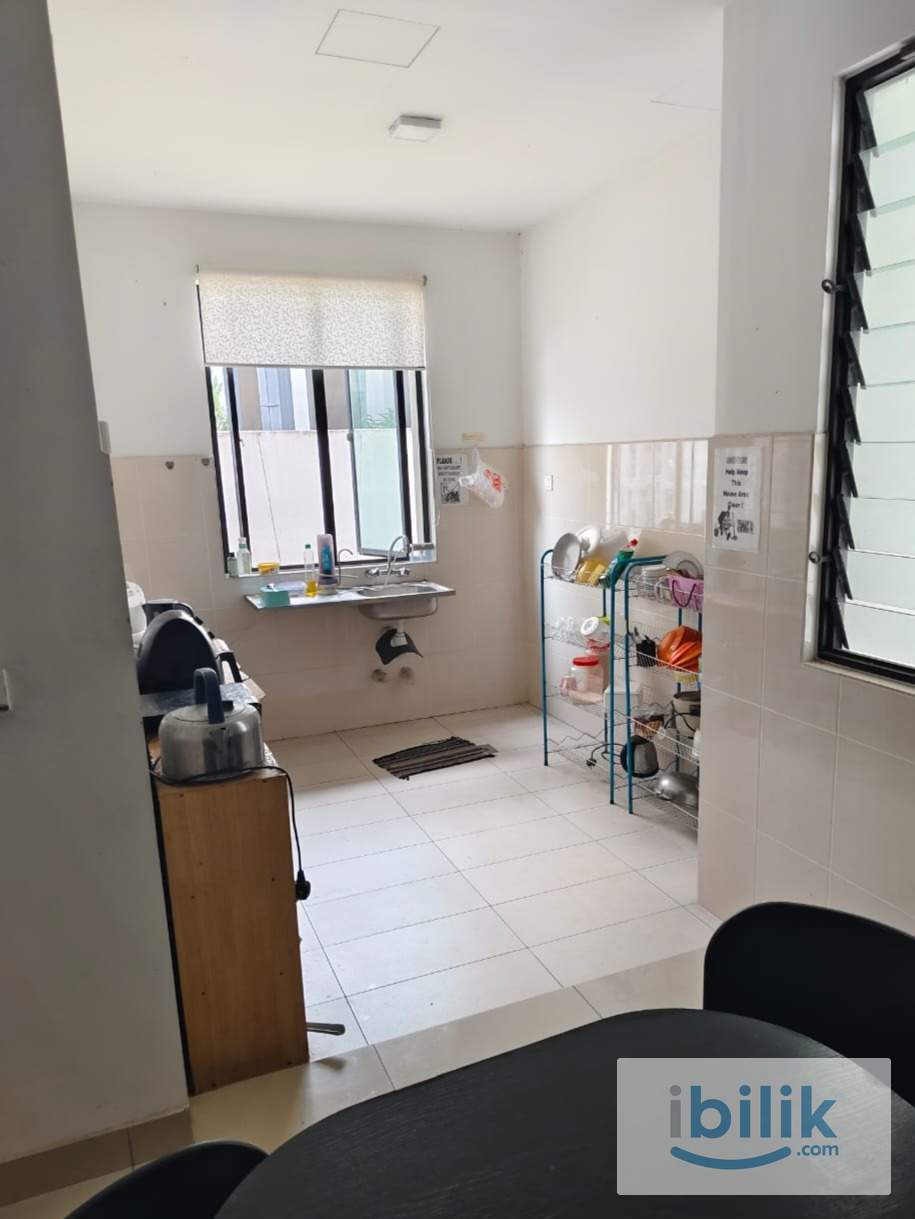 📍SPACIOUS MASTEER ROOM WITH BATH TUB AT SETIA ALAM📍 - Image 4
