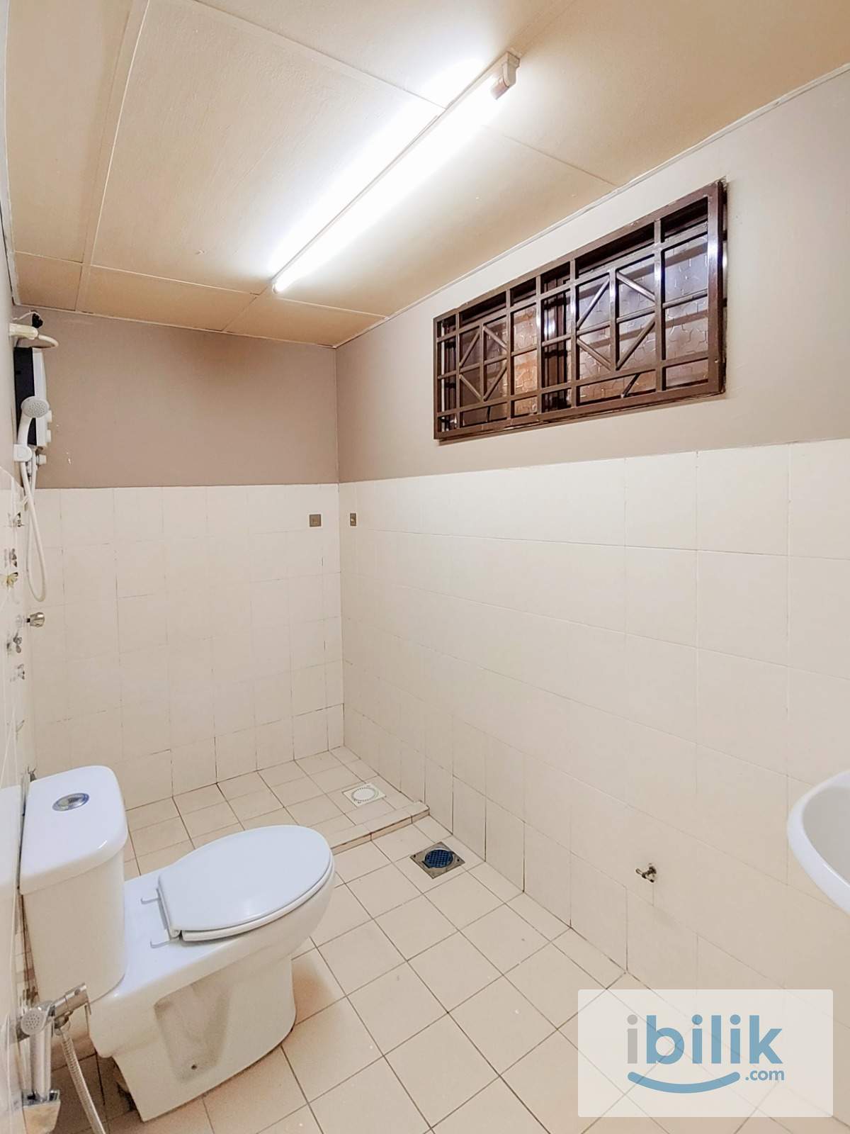 [Palm Spring] Master Room Rent Near MRT Surian, IOI Damansara Mall, Sunway Nexis, Giza Mall - Image 2