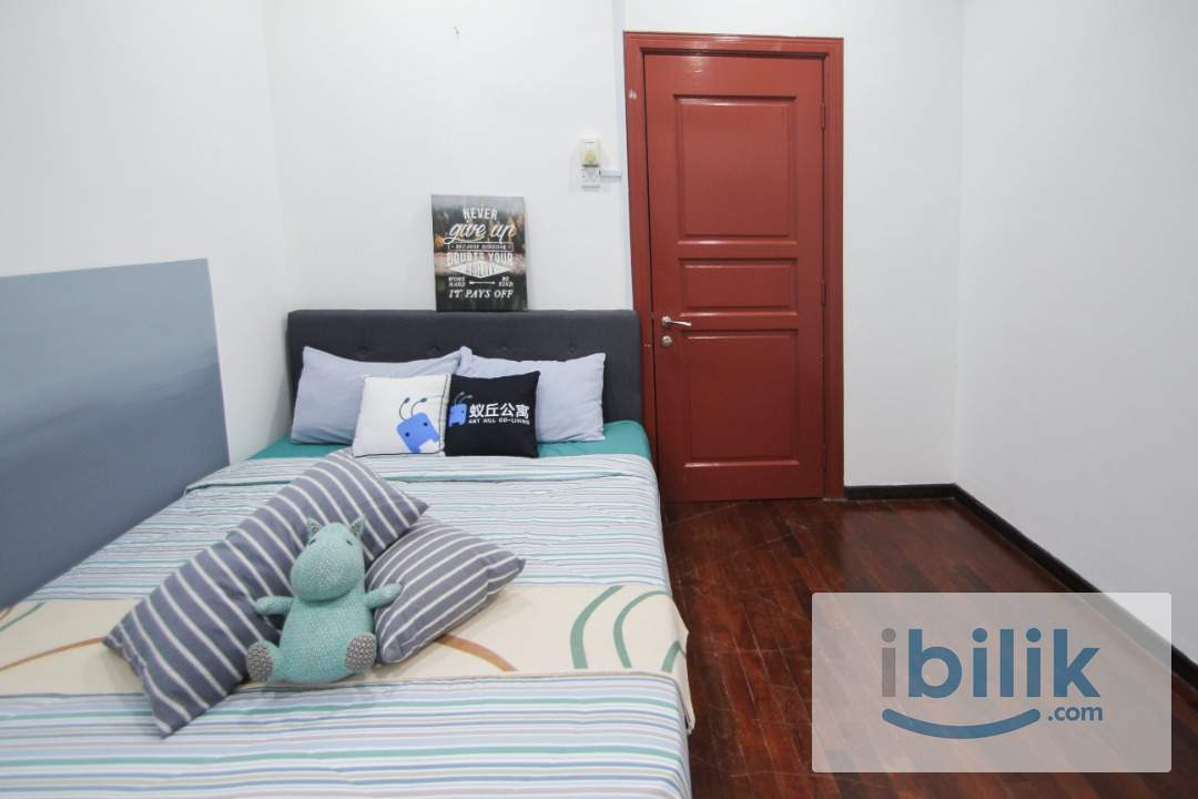 [Laman Putra House] Medium Room Rent  - Image 3
