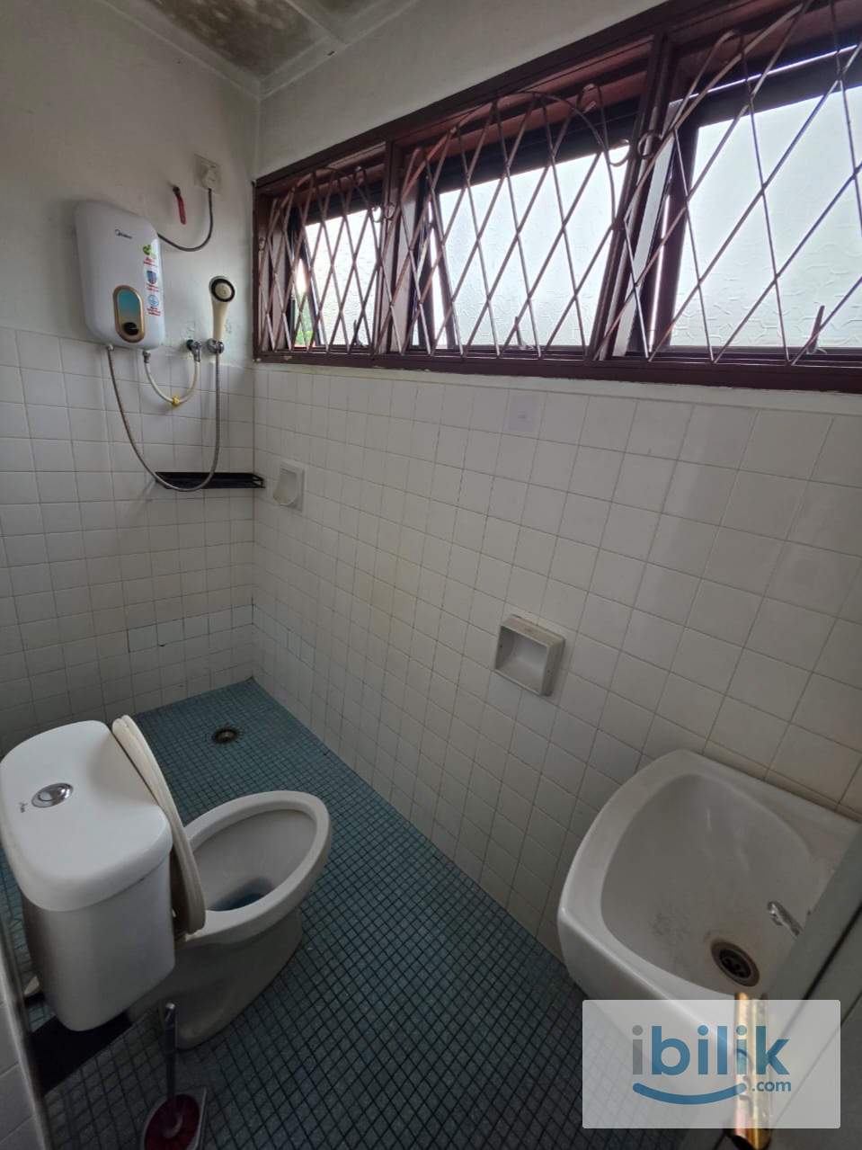 🛏️ Jalan SS24/10, Taman Megah – Partition Room (Shared Bath) - Image 4