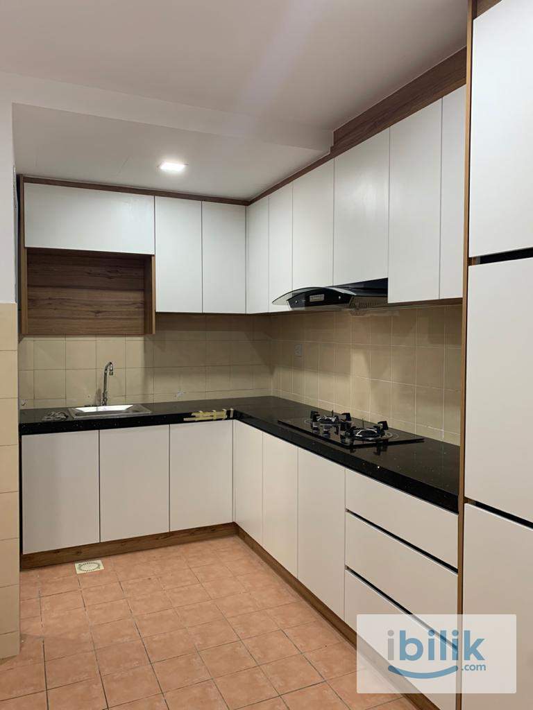 medium Room 700 - Image 1