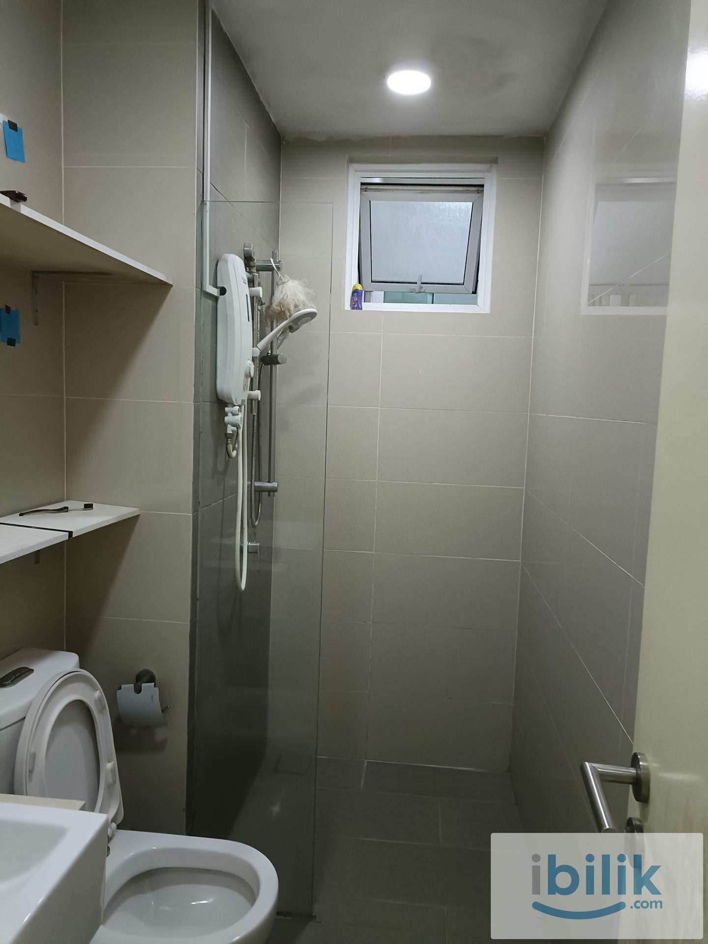 Medium Room  - Image 5