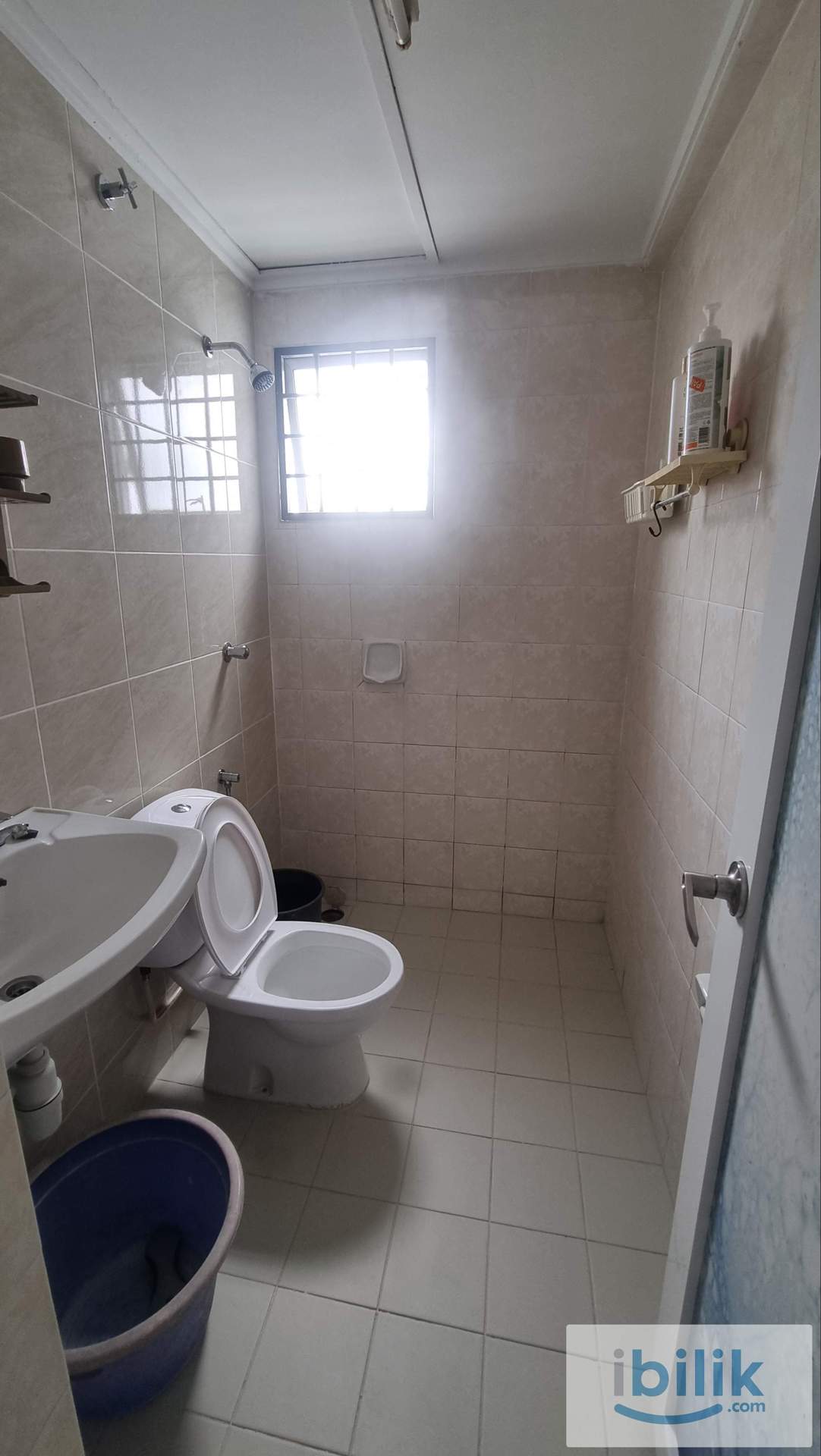 Small Room - Image 4