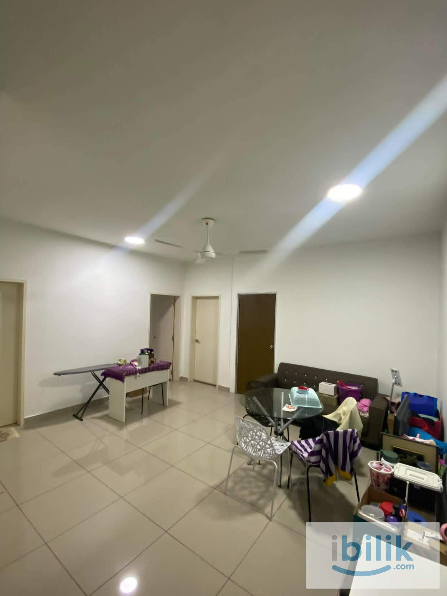 Medium Room - Image 2