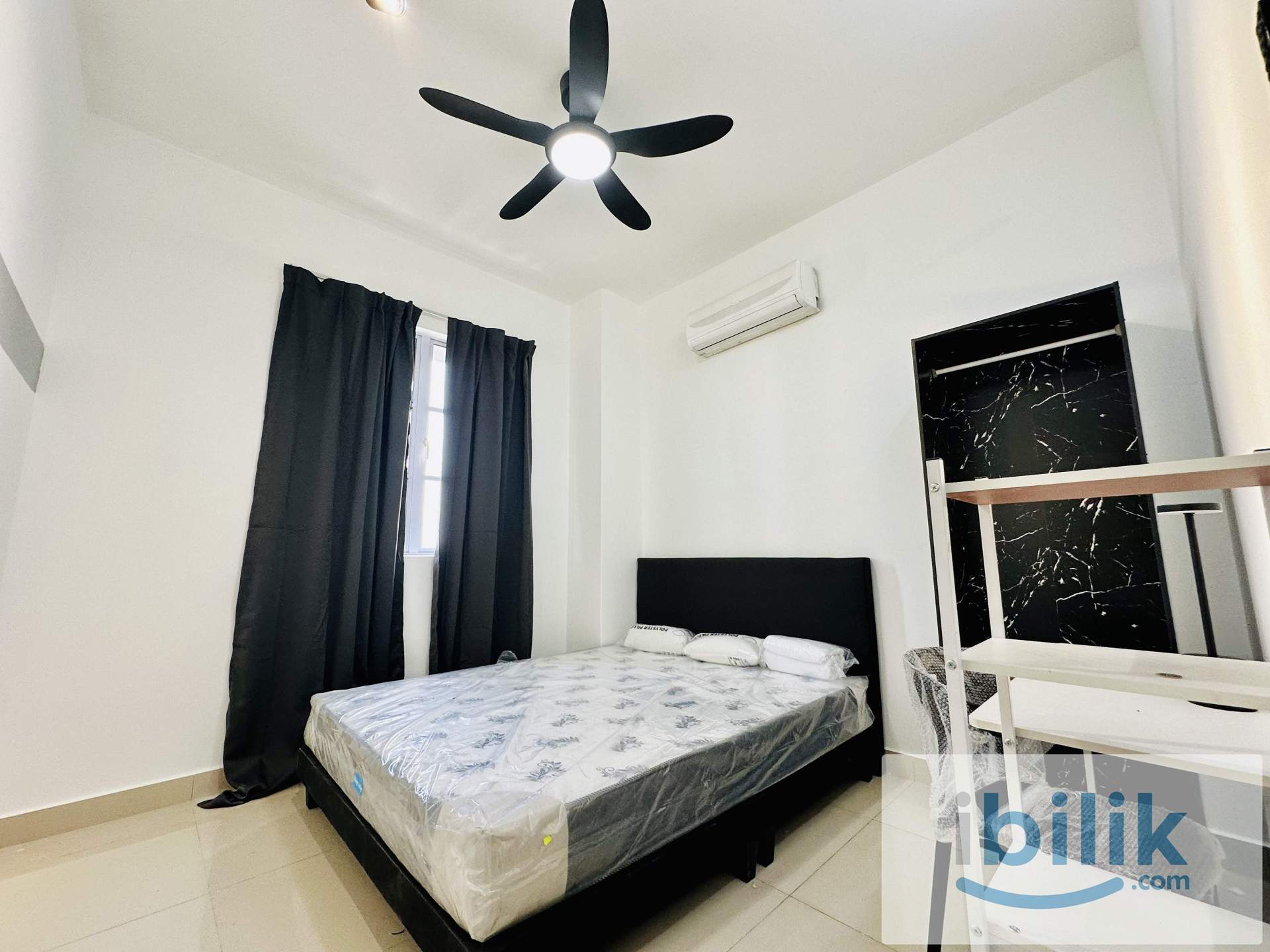 Low Deposit Male Unit! 10mins Walking distance to LRT Bandar Puteri - Image 1