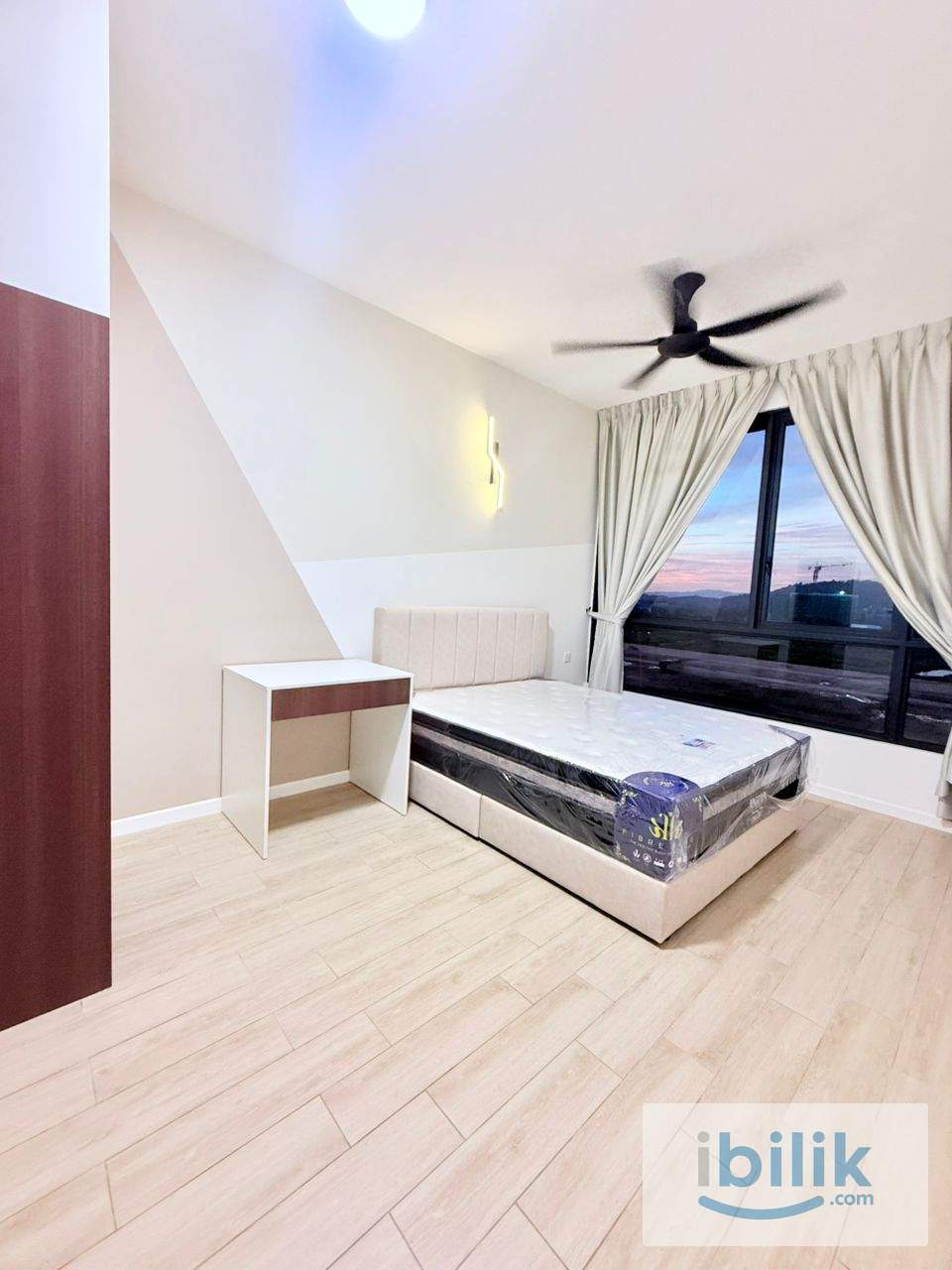 Batu Kawan Large Middle Room For Rent - Image 1