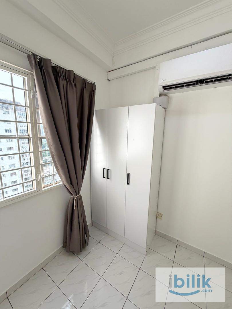 Sri Petaling Big Medium Room For Rent - Image 2