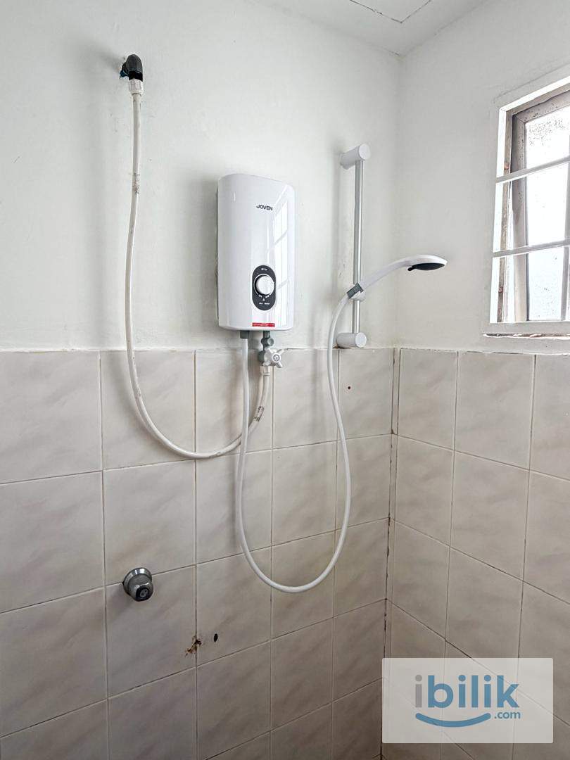 Sri Petaling Big Medium Room For Rent - Image 7