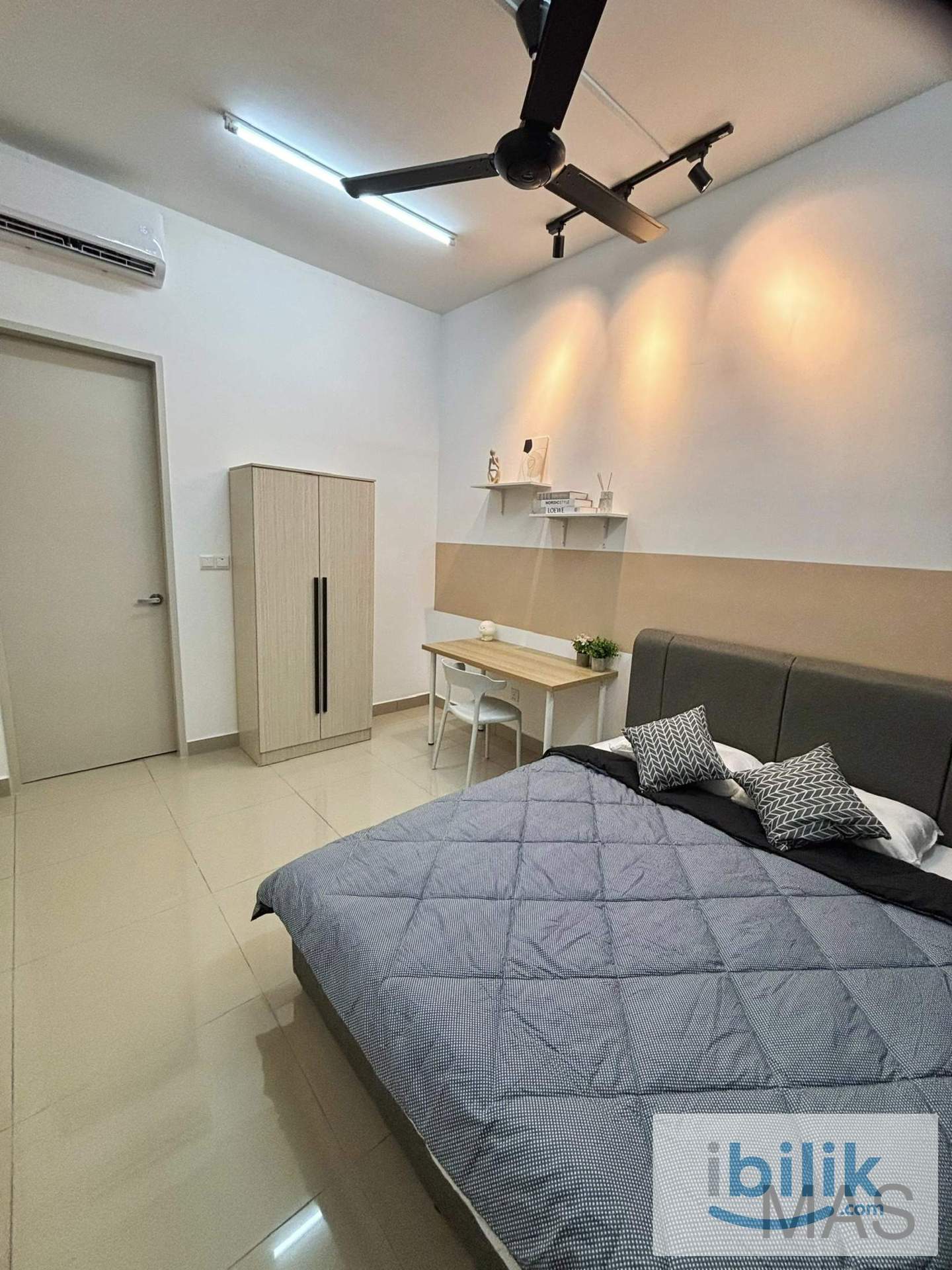 Old Klang Road Master Room For Rent - Image 1
