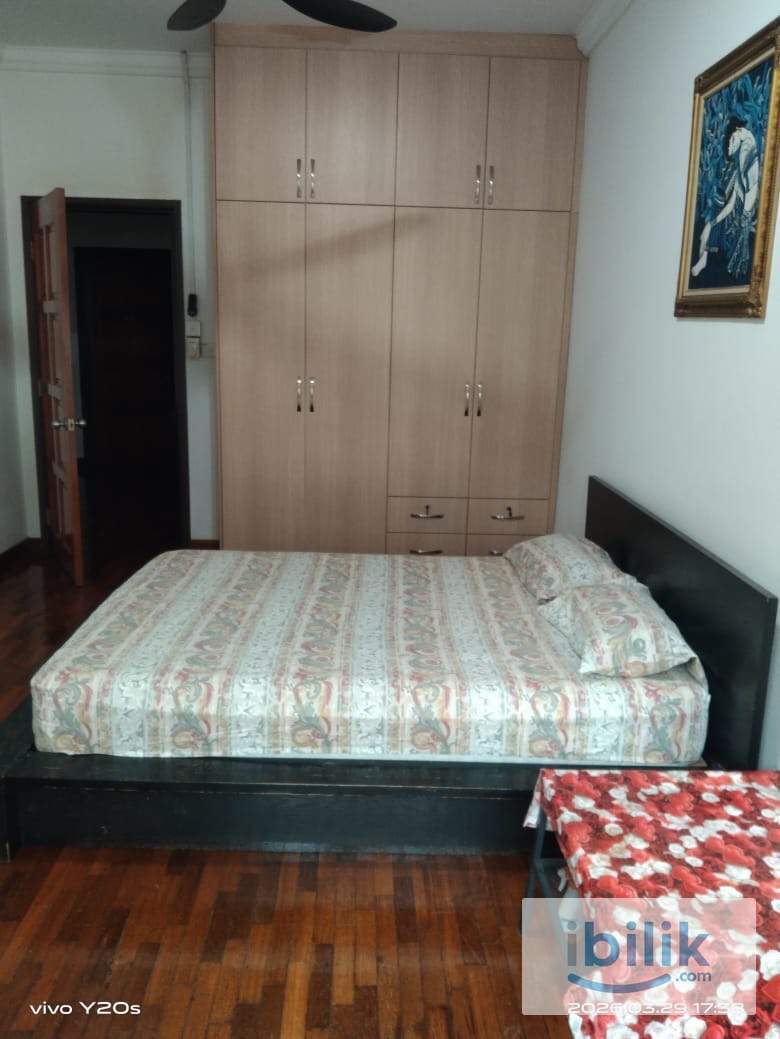 Middle room - Image 2