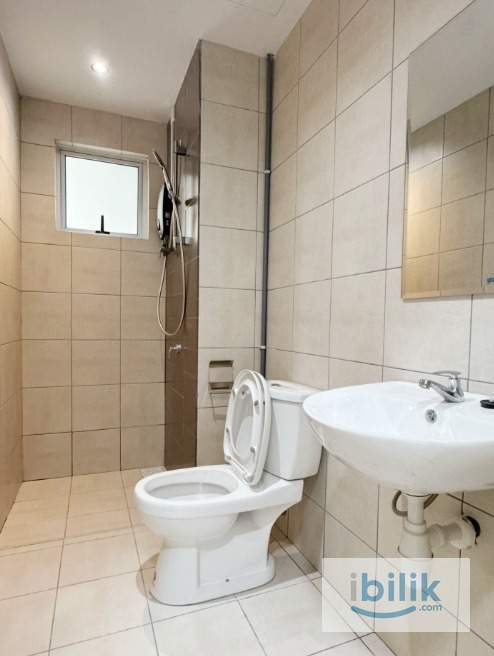 Residensi Riamas, OKR 📍Private bathroom‼️Premium ⭐️ NEAR RAPID KL BUS, Master Room Fully Furnished - Image 3