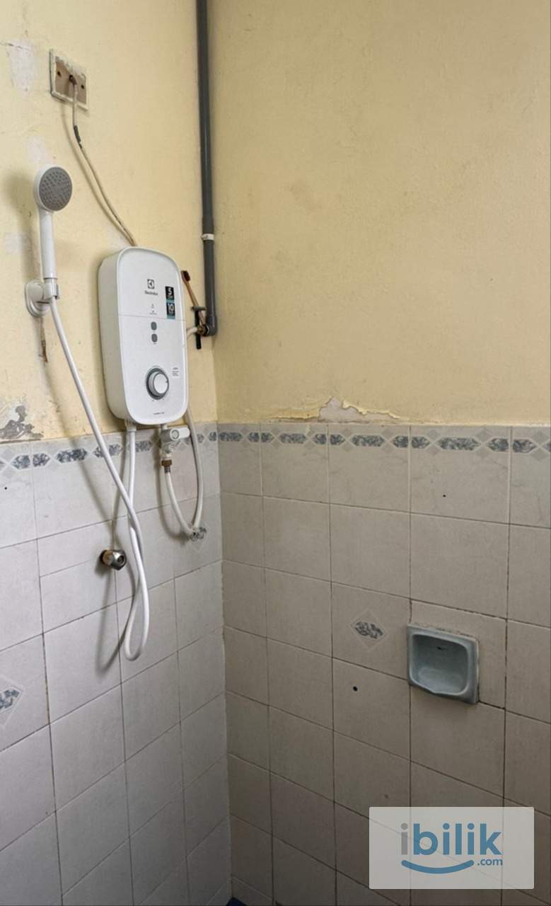 De Tropicana, Kuchai Lama 📍Private bathroom‼️Newly RENO ⭐️ NEAR MRT, Master Room Fully Furnished @ NEW Aircond - Image 3