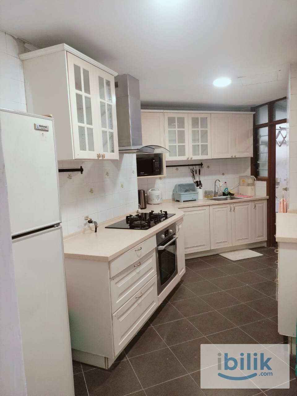Female-Only Unit | Rooms for Rent at Bistari Condominium - Image 2