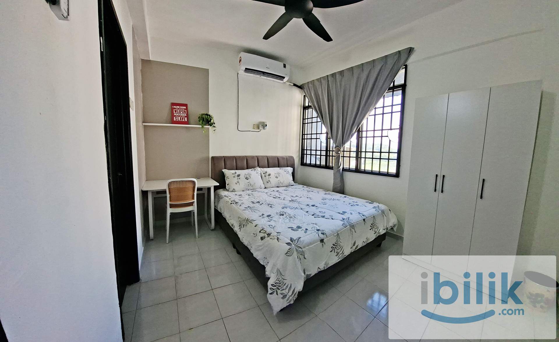 Master Bedroom - Image 1