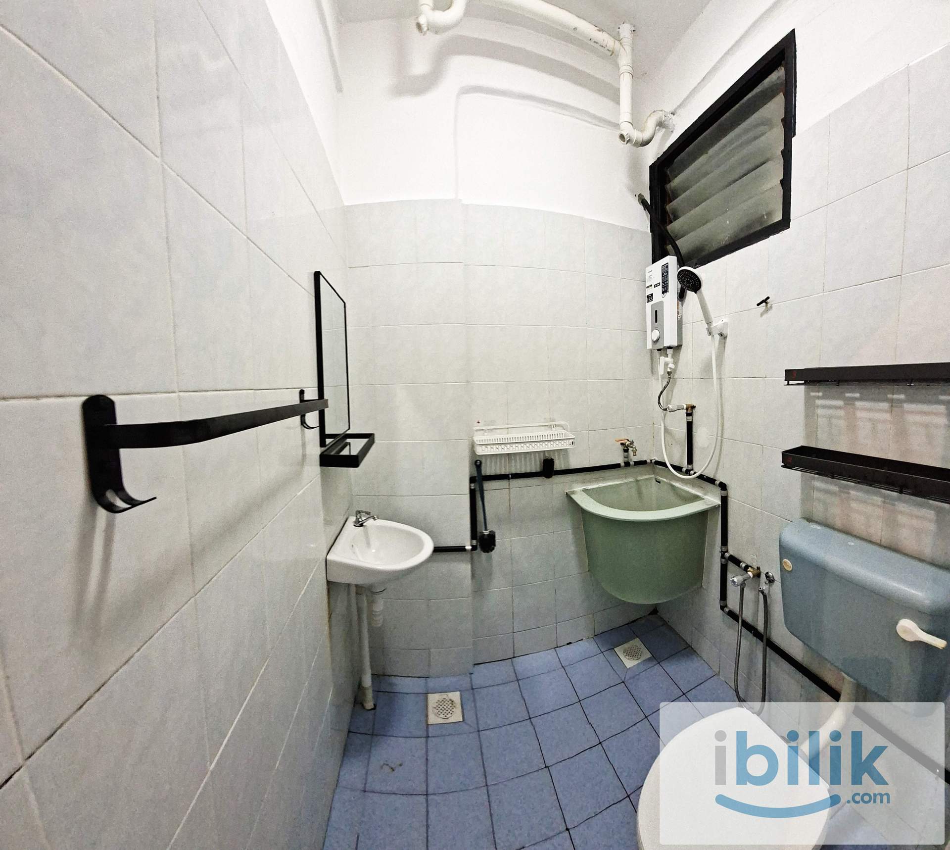 Single Room - Image 6