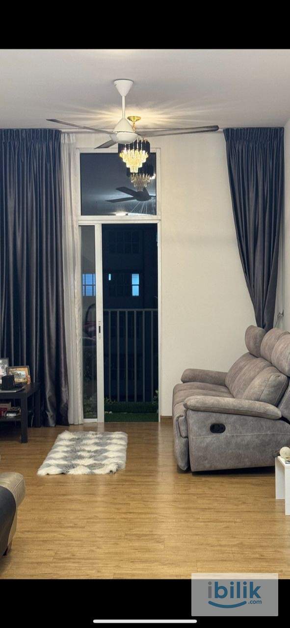 🥰Free wifi🌟 🌸 Cozy SMALL Room for Rent – Ladies Only! ✨ Comfortable Living in a Peaceful Lakefront Home 🏡❤️Near MMU - Image 2