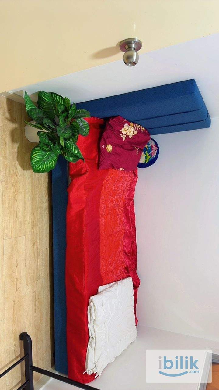 🥰Free wifi🌟 🌸 Cozy SMALL Room for Rent – Ladies Only! ✨ Comfortable Living in a Peaceful Lakefront Home 🏡❤️Near MMU - Image 4