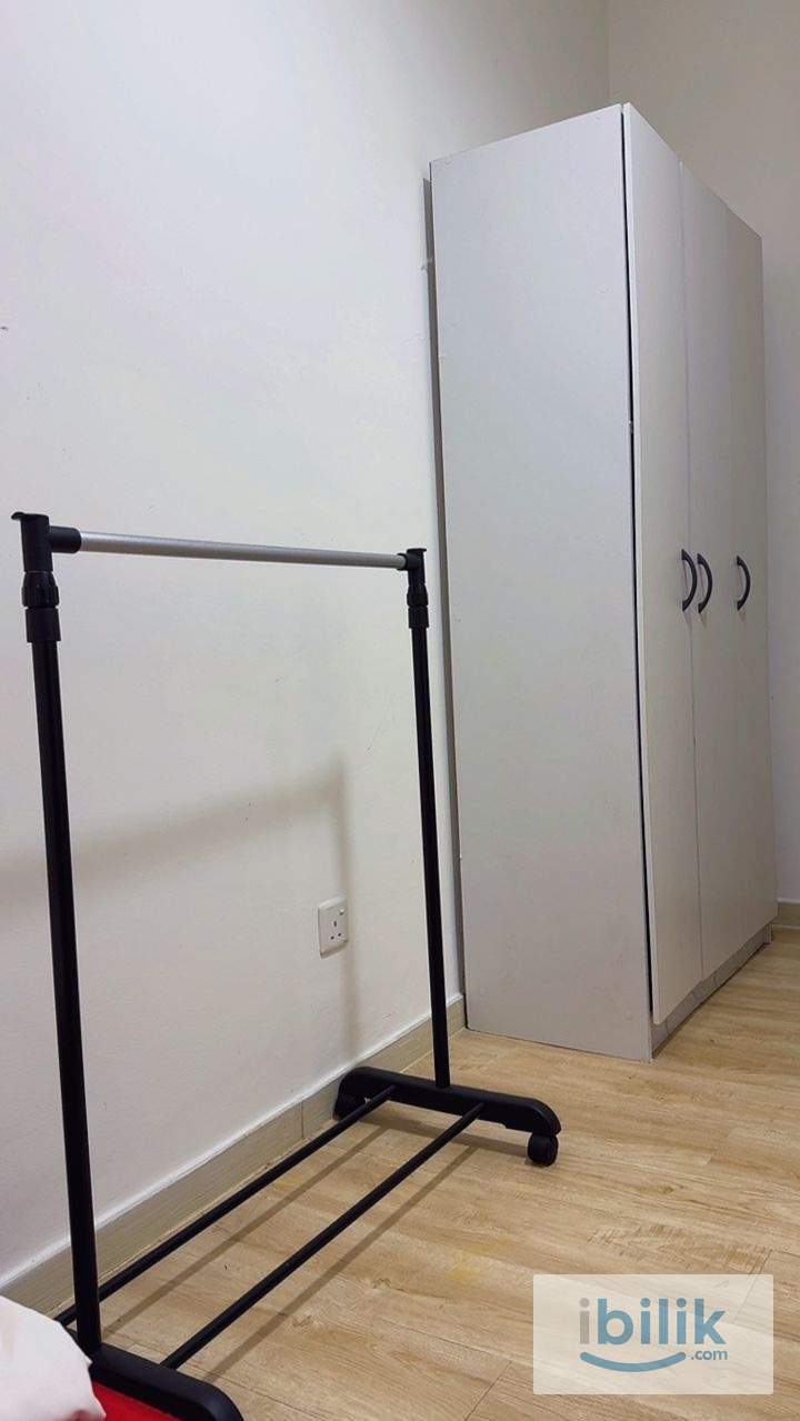 🥰Free wifi🌟 🌸 Cozy SMALL Room for Rent – Ladies Only! ✨ Comfortable Living in a Peaceful Lakefront Home 🏡❤️Near MMU - Image 5