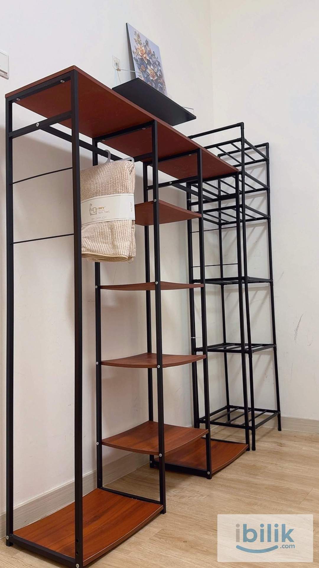 🥰Free wifi🌟 🌸 Cozy MIDDLE Room for Rent – Ladies Only! ✨ Comfortable Living in a Peaceful Lakefront Home 🏡❤️Near MMU - Image 5