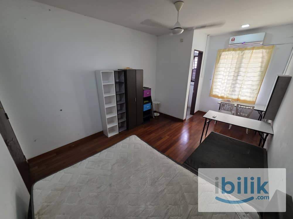 ‼️ATTACHED BATHROOM‼️Middle Room to Rent at Alam Impian  - Image 2