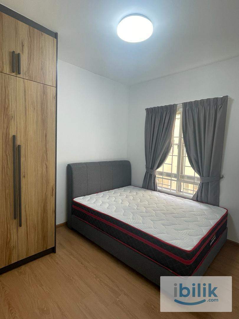 MIDDLE ROOM FOR RENT  - Image 2