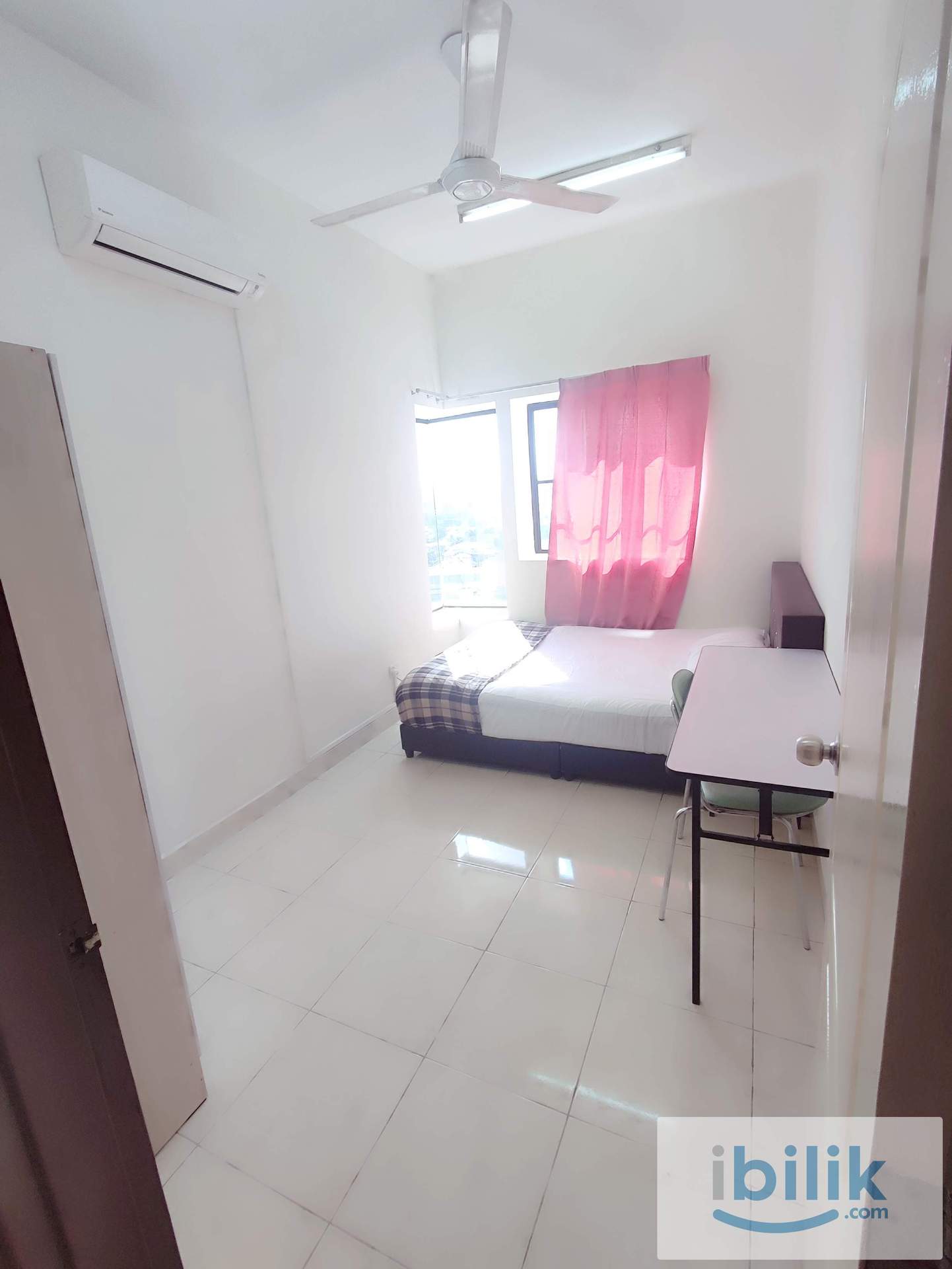 Middle room for female at Bandar Utama - Image 2
