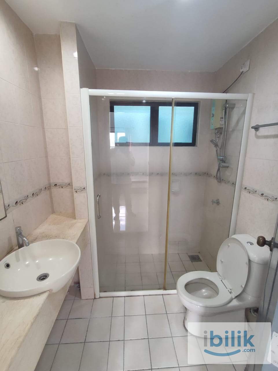 Female middle room at Pelangi Utama @BANDAR UTAMA - Image 3