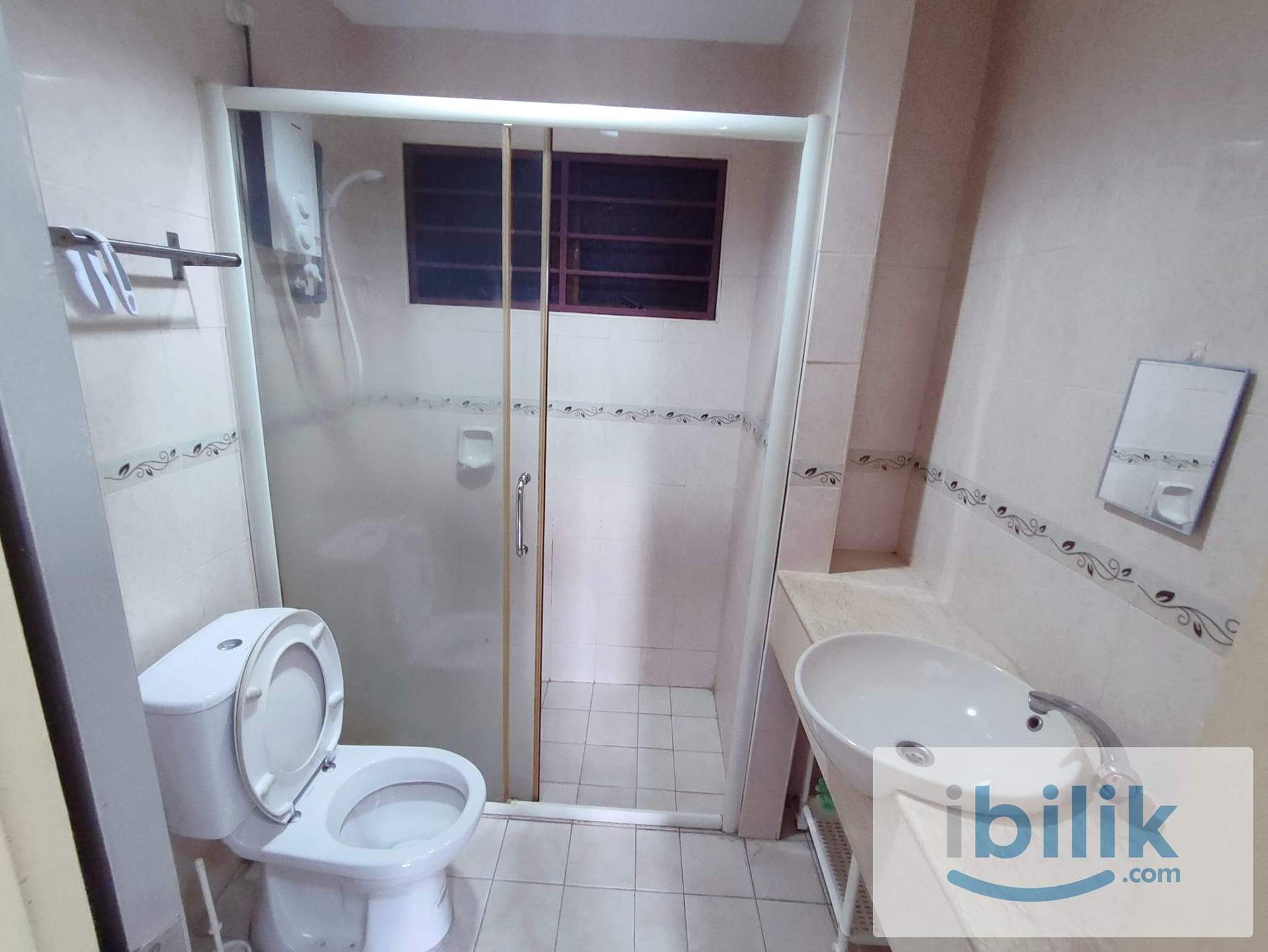 Female master room available at pelangi utama Condominium - Image 6