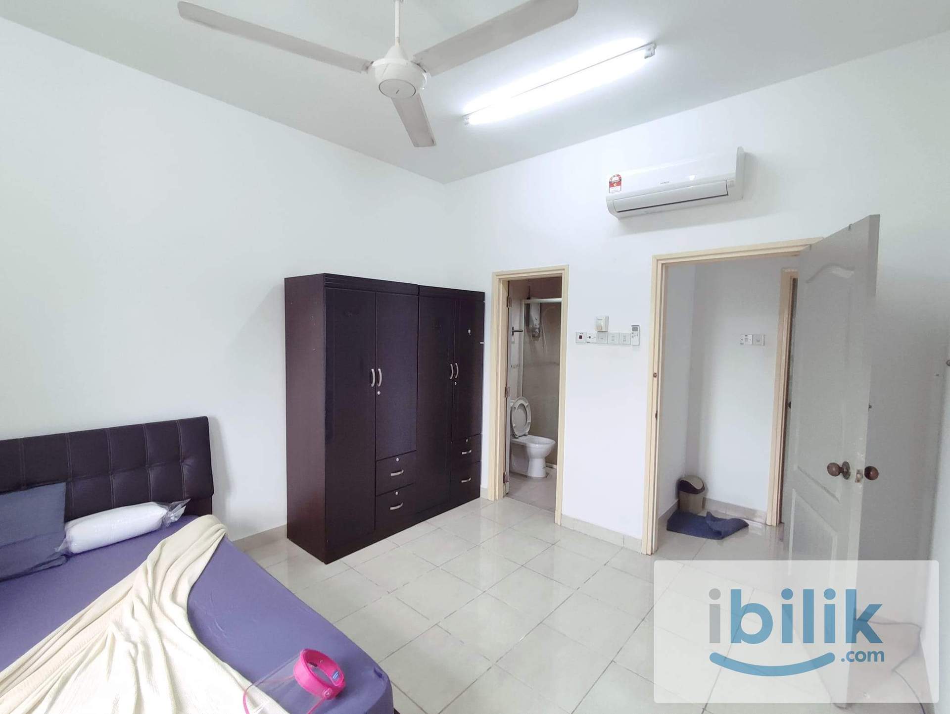 Female master room available at pelangi utama Condominium - Image 8