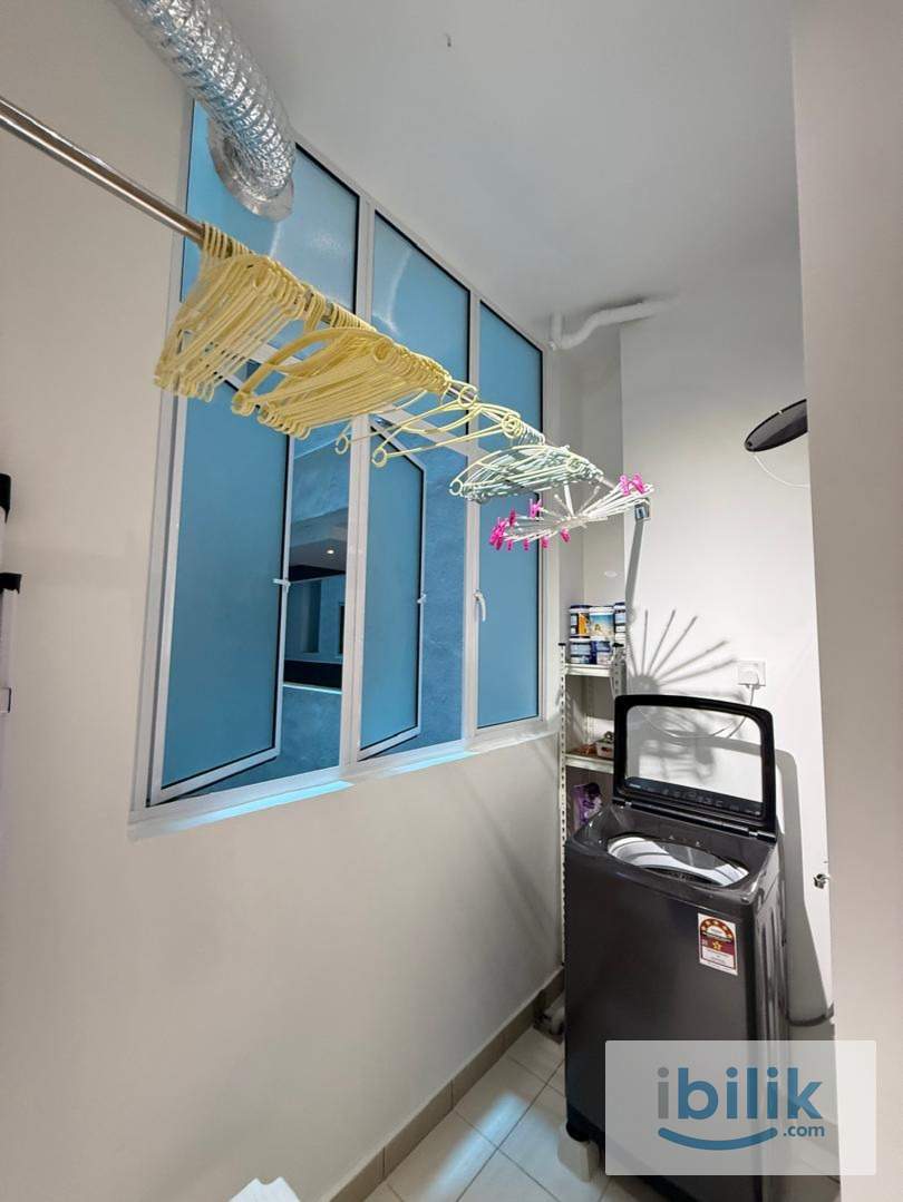 FEMALE Luxury Room @ QuayWest Residence – Near Queensbay & FIZ (Move in May!) - Image 4